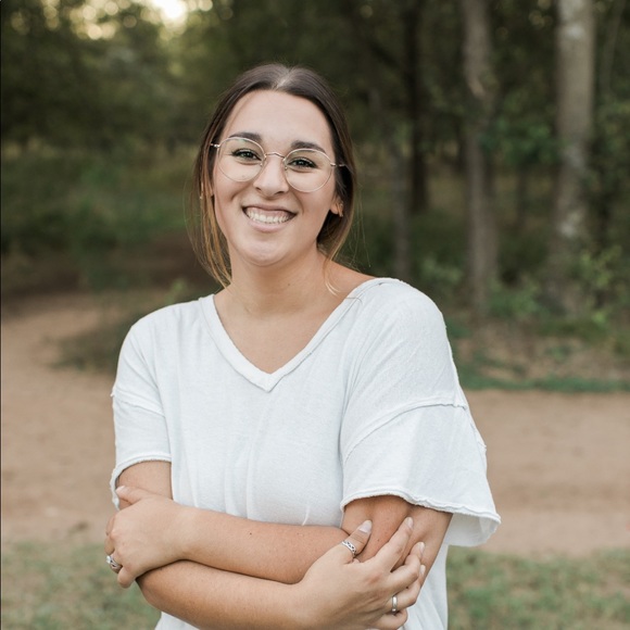 Meet your Posher, Bobbi - Picture 1 of 1